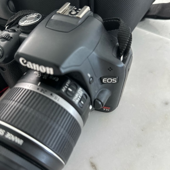 CANON Rebel T1i EOS 500D with 2nd lenses- zoom battery, charger & case - Picture 15 of 16